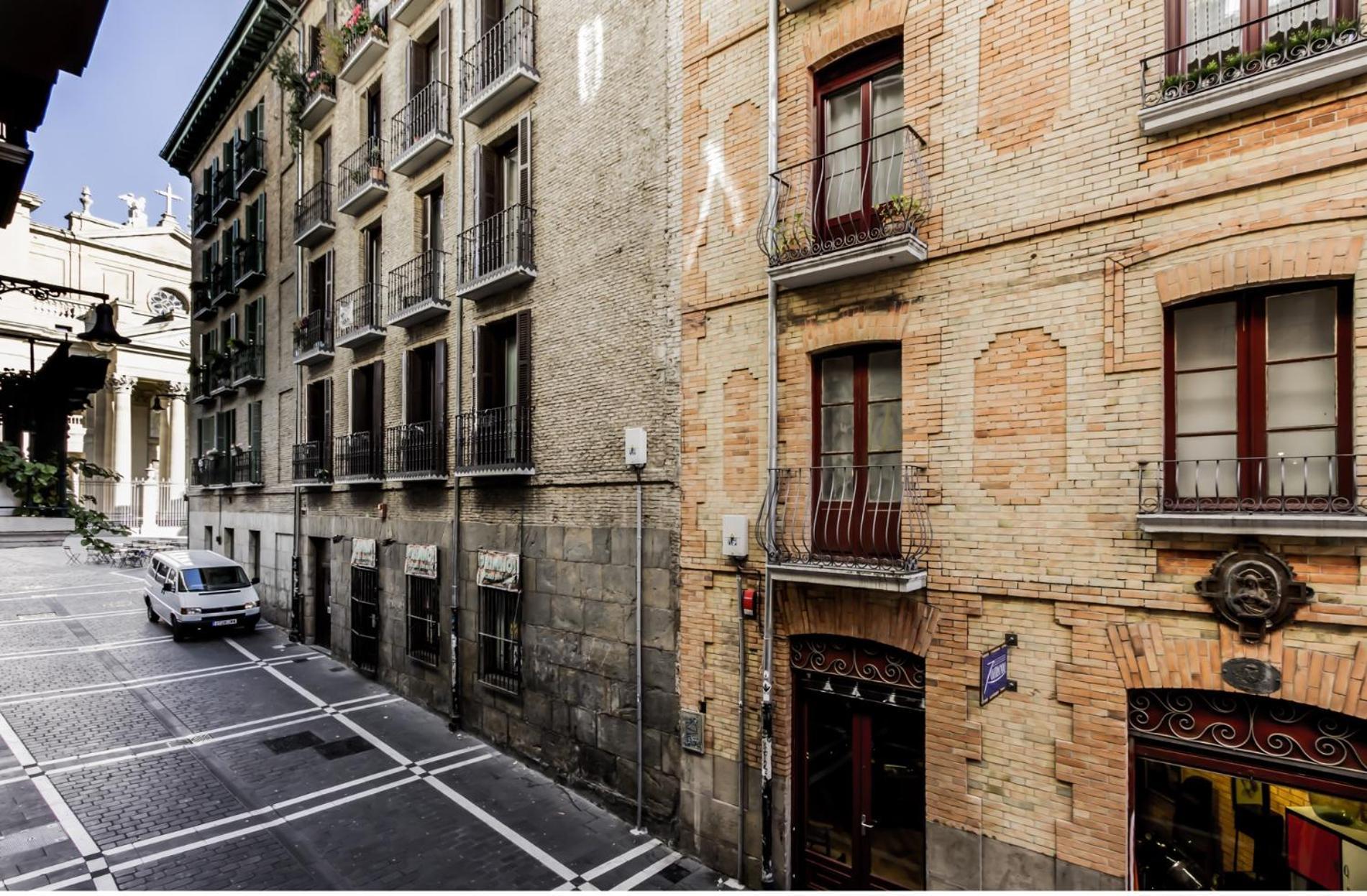 Soul Apartmet Pamplona Eksteriør billede
